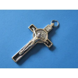Krzyż metalowy z medalem Św.Benedykta 8 cm czarny+pudełko